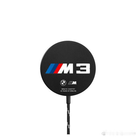 BMW x CASETiFY，这不又是bimmer挪不动步系列吗！！！我和汽车的