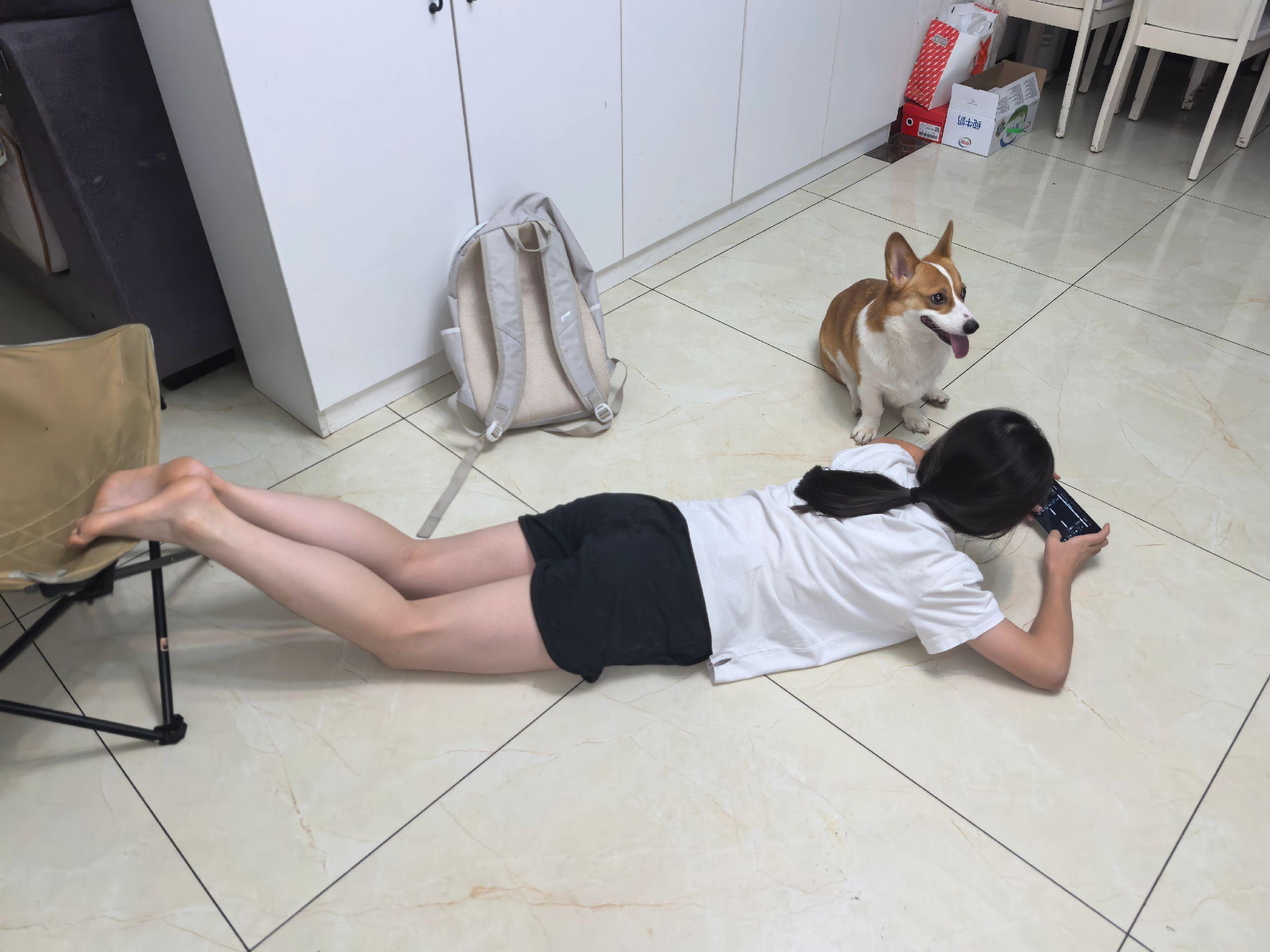 松弛感拉满了 