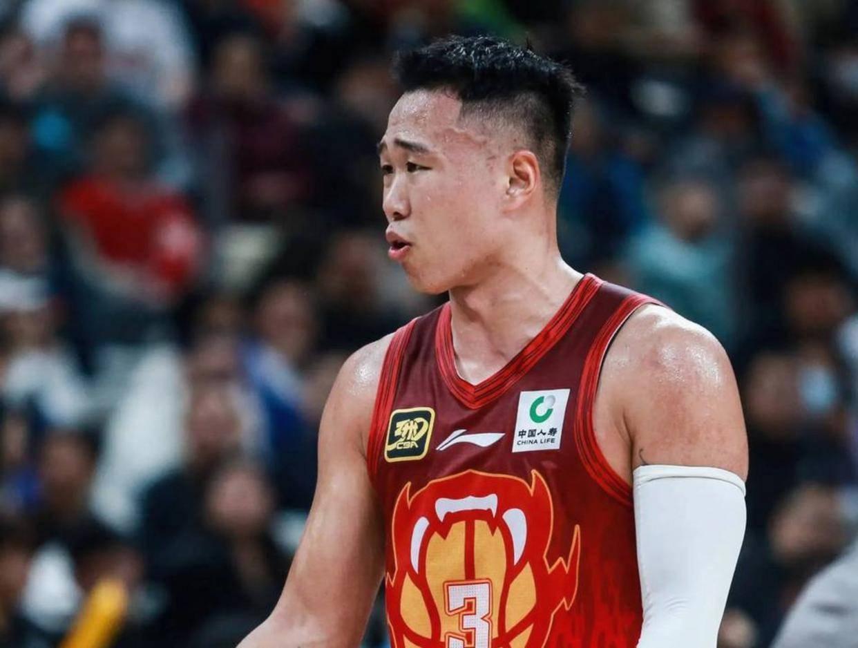 一人之择，三人宿命。今晚CBA常规赛最后一轮，深圳将决定四队命运。
4月24日，