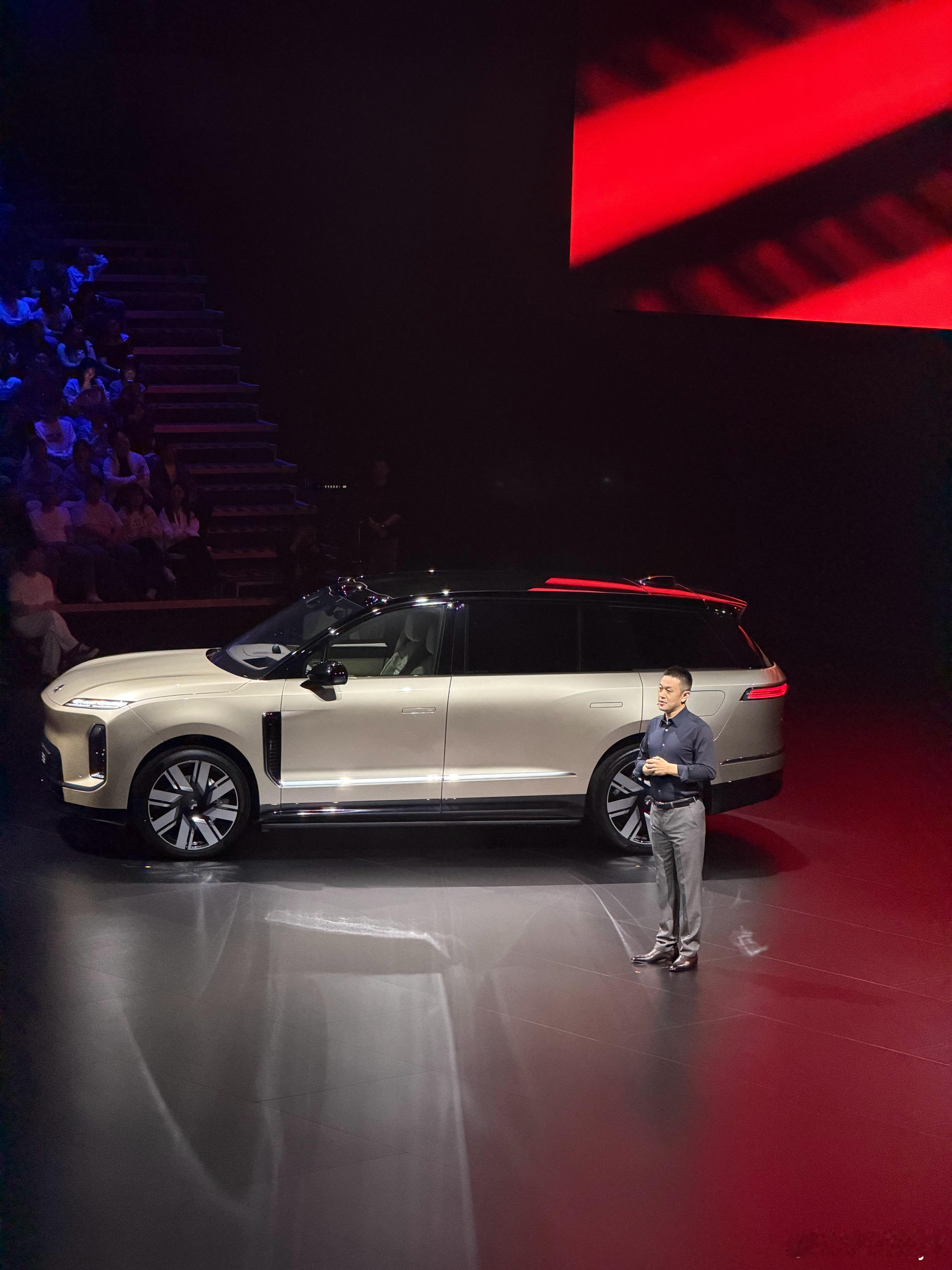 来蔚来ES9发布会现场啦～ 