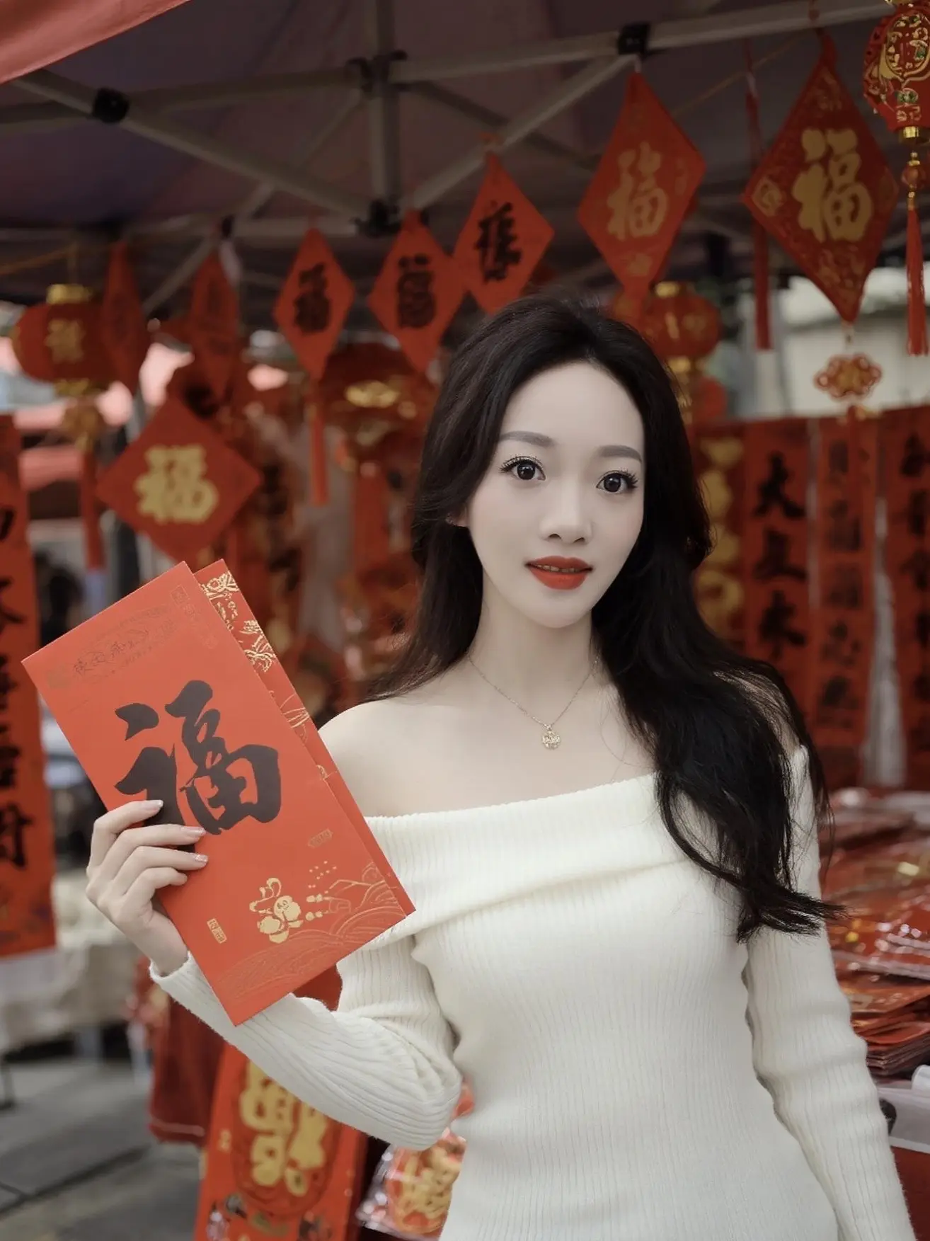 年底的风 吹走了三百天的辛苦 也吹来了新的一年的期望 缓缓生香 年年胜...