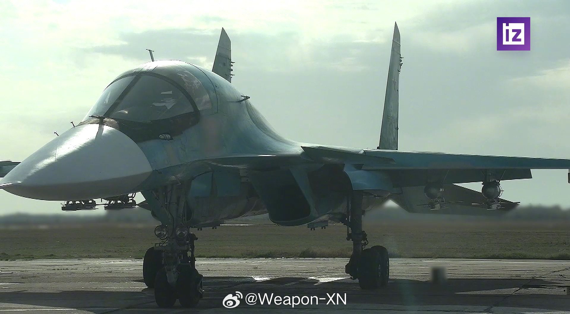 #兵器影像[超话]# #俄乌局势新进展# 俄罗斯空天军苏-34战斗轰炸机袭击了库