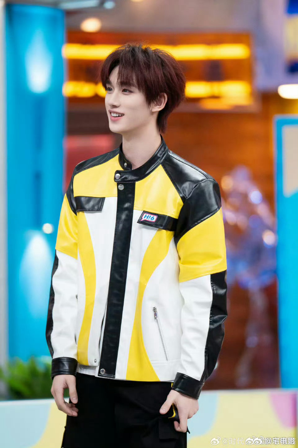 丁程鑫好六开工你好星期六 今晚不缺席，来看丁程鑫开工发红包啦！ 