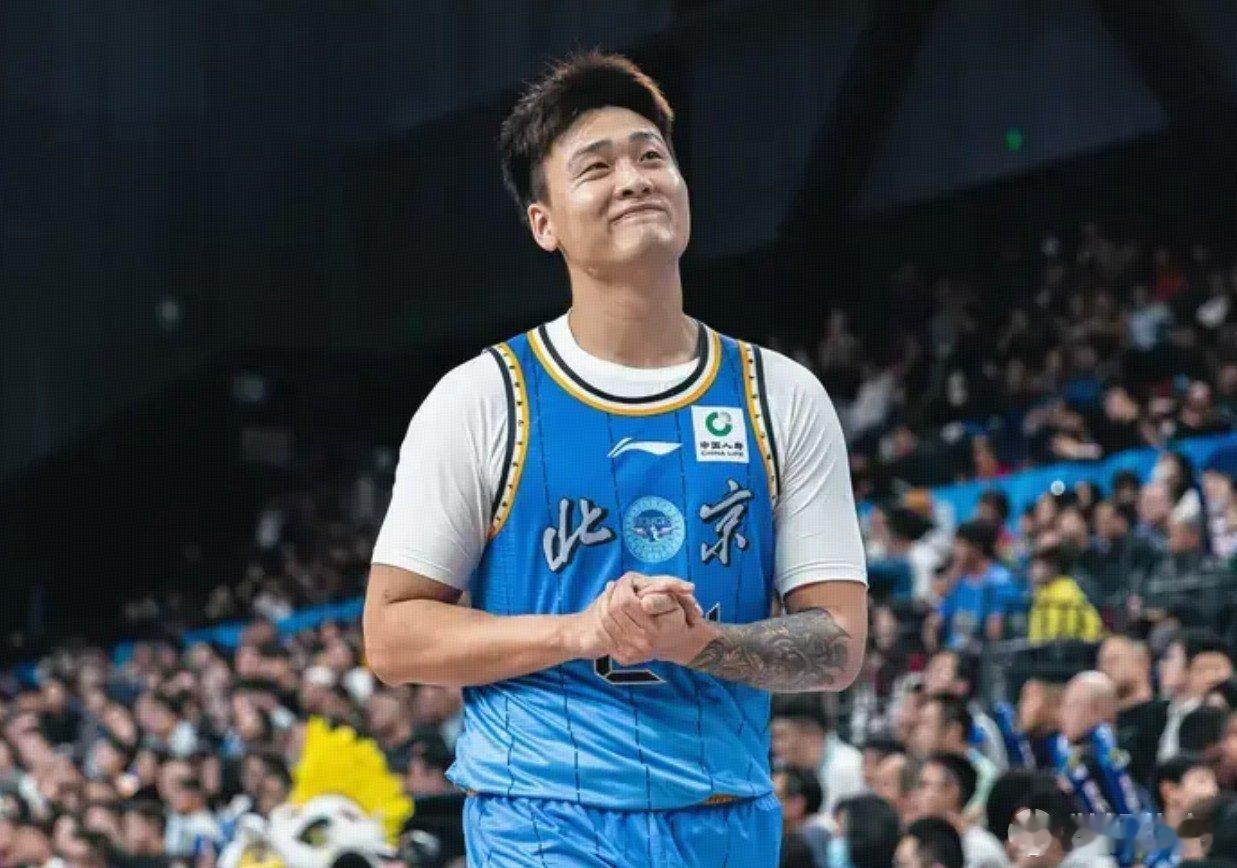 赵睿回应骂队友cba公布对赵睿处罚决定 官方：赵睿因在社媒发表严重不当言论，停赛