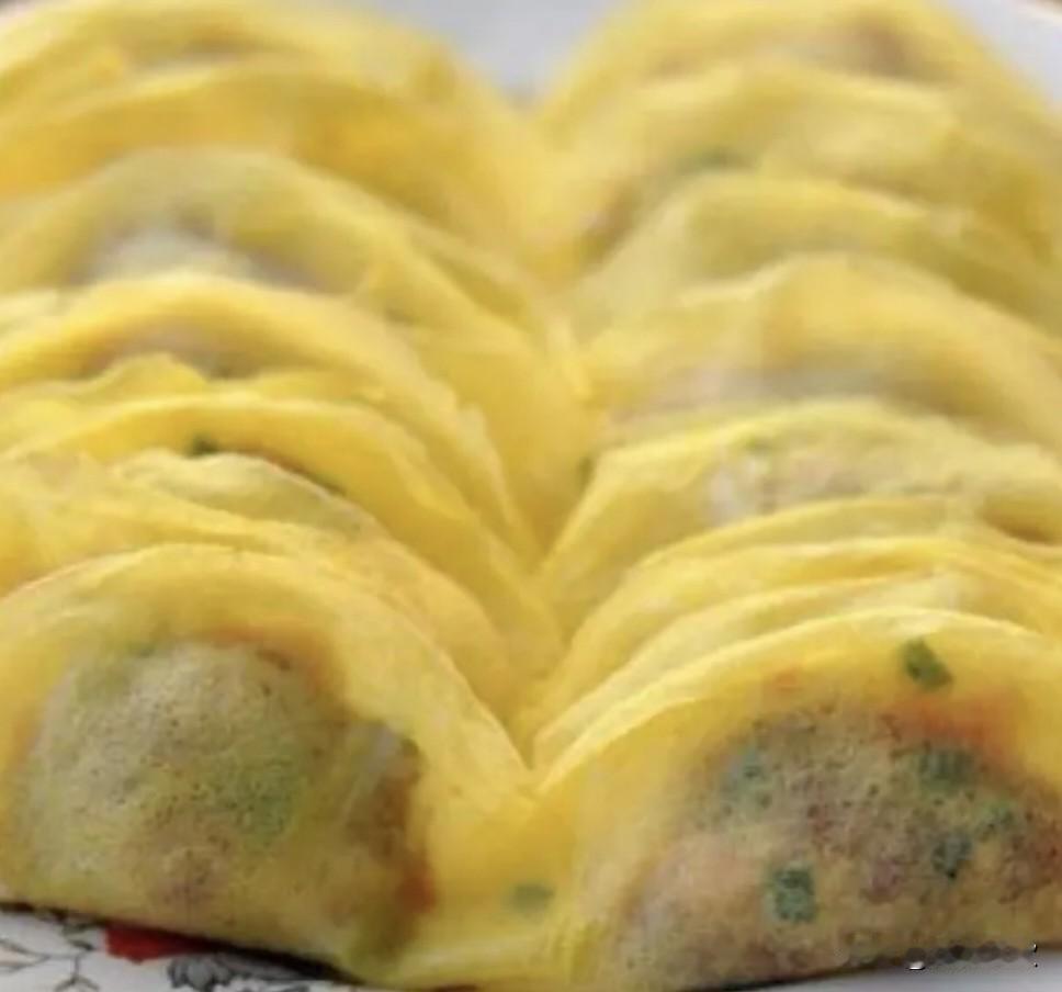 现在人的口味都这么重了吗？

前有芥末味的月饼，后有整个蛤蟆的粽子，现在又来了知