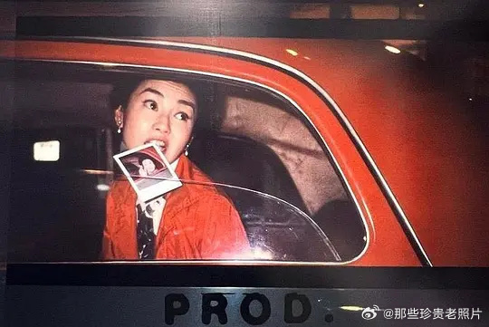 2004年《花样年华》片场的张曼玉 