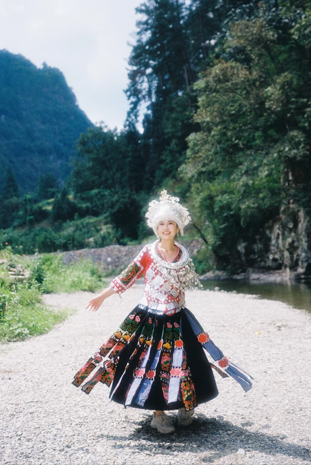 走进苗寨，感受这山河远阔|苗服写真