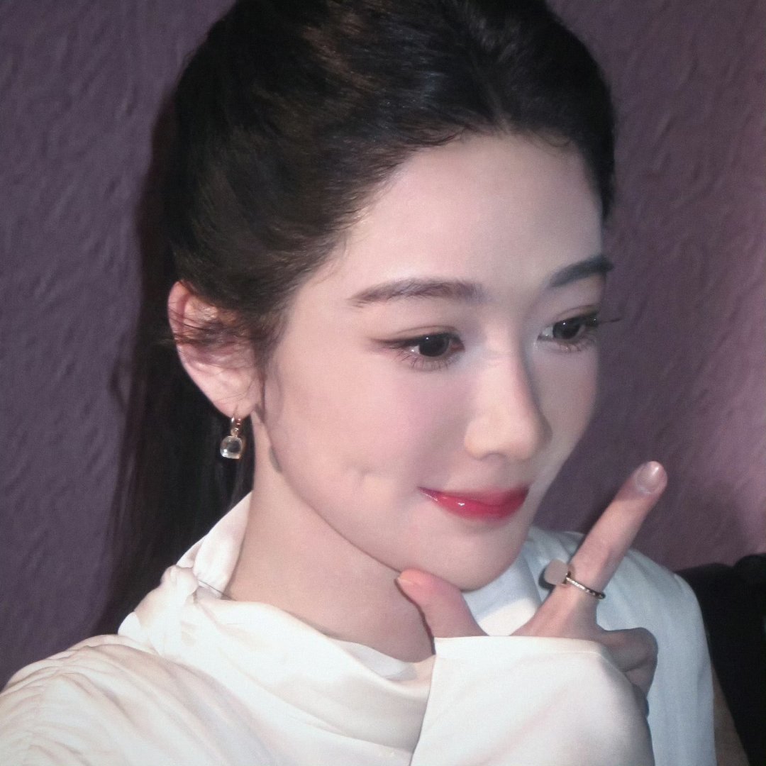 杨紫杨紫玉兰花开君再来  yz杨紫董竹君 我爱你，想为你做一块甜蜜巧克力，让你没