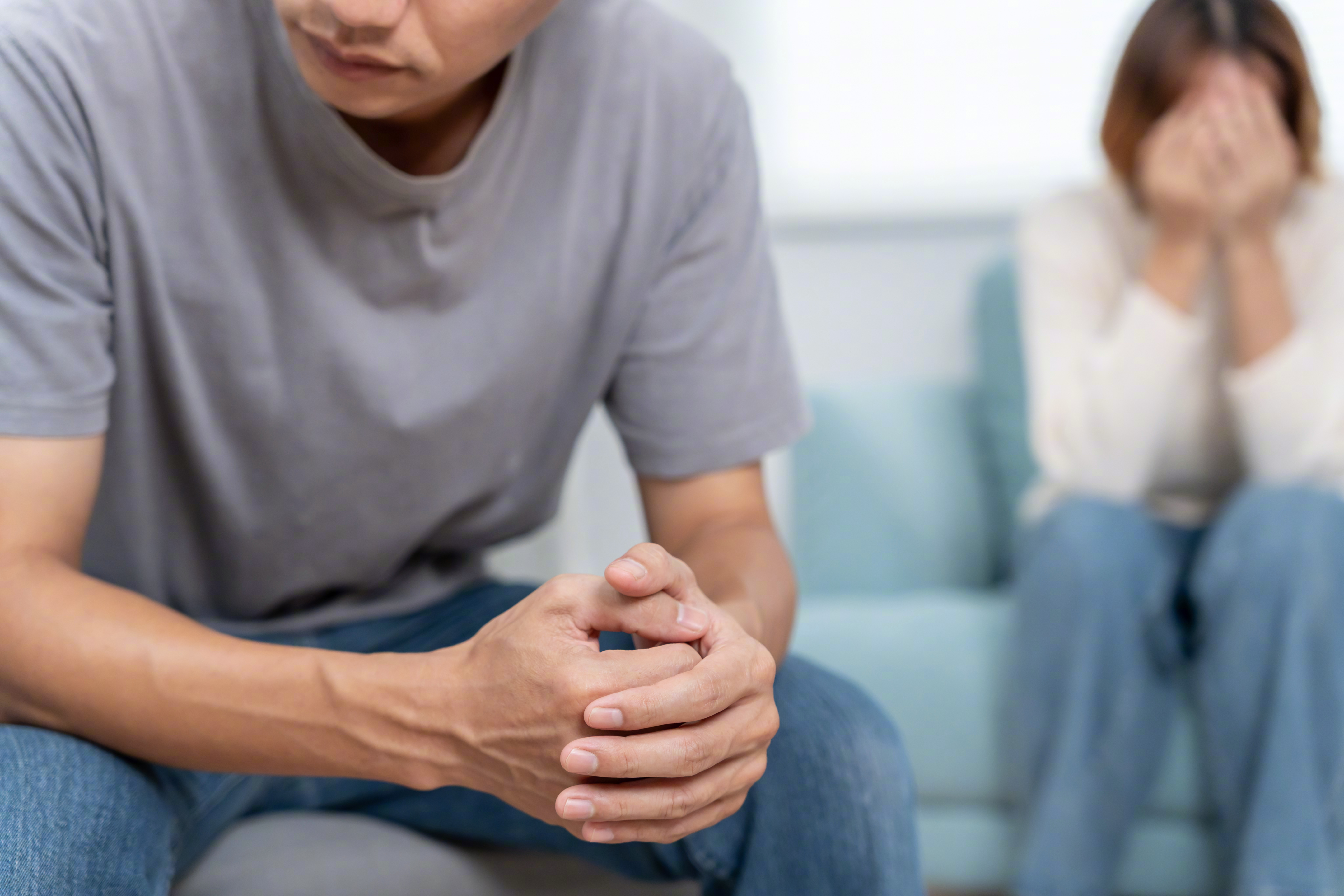 【男子看热搜对号入座鉴定三孩均非亲生】妻子拔掉监控私会他人丈夫做DNA鉴定 刷手