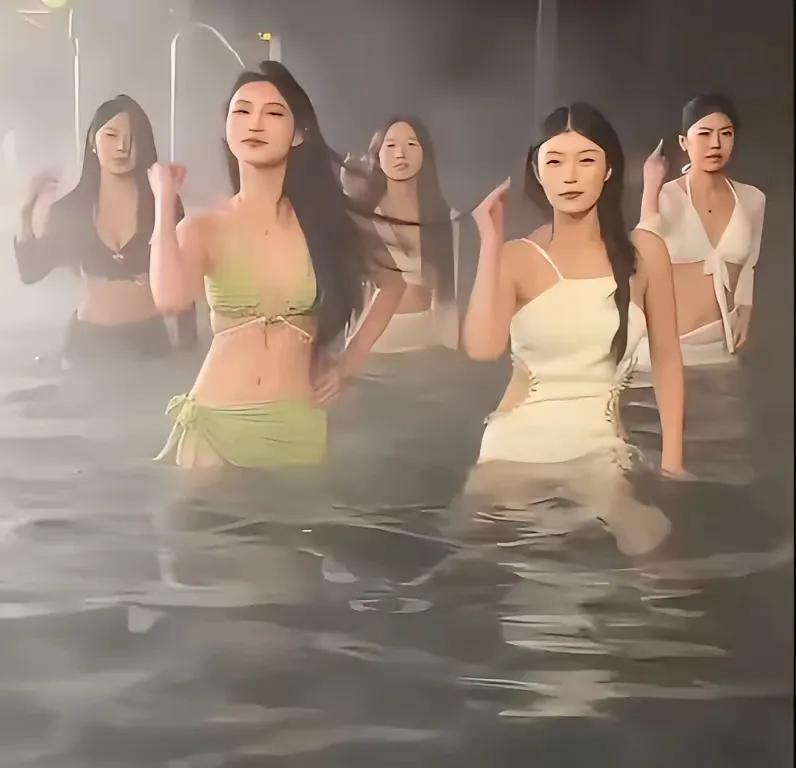 厉害啊，还得是4000多万粉丝的大网红，这操作实在是没谁了，

这种直播都能够想