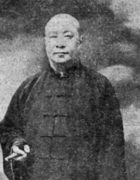 1936年，蒋介石的外甥俞洛民被上海警察局长陆连奎当众打了三耳光。两年后陆连奎在