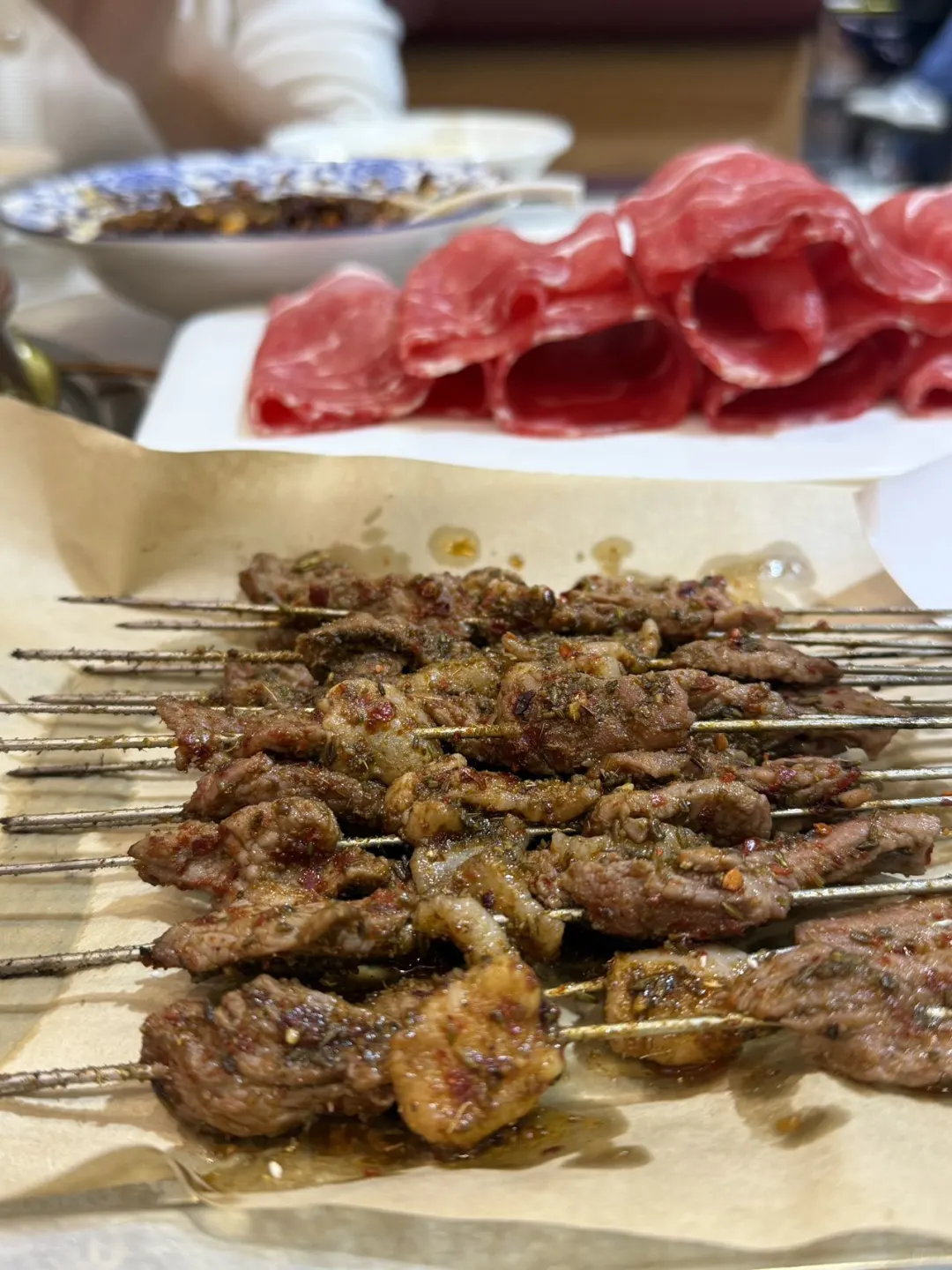 西安！！！交大理工大必吃的油泼辣子涮肉 位于