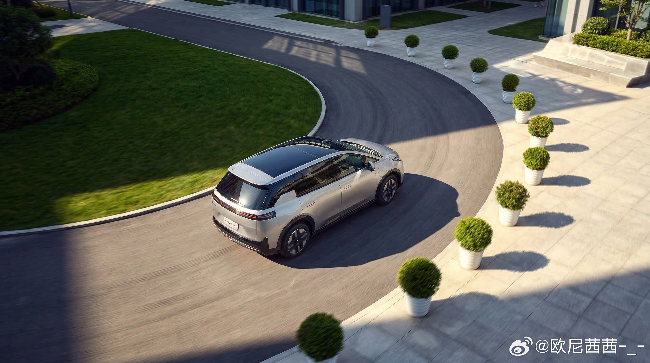 智驾卷王上线埃安N60今日盲订开启了15万内标配激光雷达+全场景NDA，L4同源