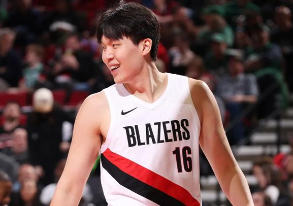 中国男篮迎来重磅消息！国家队主帅郭士强透露，受NBA国际球员相关规定影响，杨瀚森