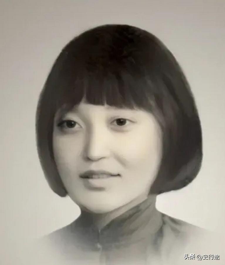 1928年，王月贞被带上刑场。行刑前，官兵问：“死之前，你还有什么愿望吗？她把头