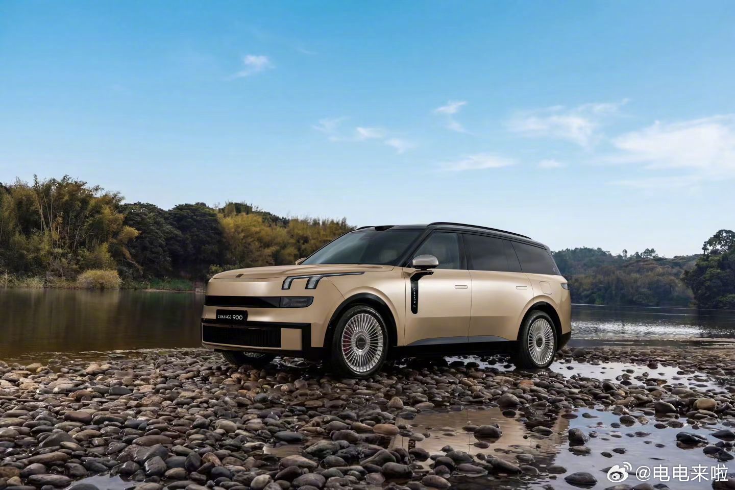 领克900大五座万物皆可装 打破传统座舱妥协感，以高智空间逻辑实现真三座全域平权