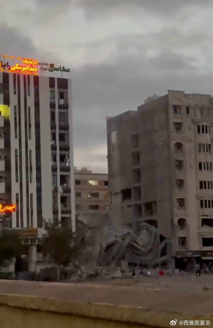 伊朗革命卫队海军将领、“封锁霍尔木兹海峡”的负责人，在以色列空袭中丧生当时正和手