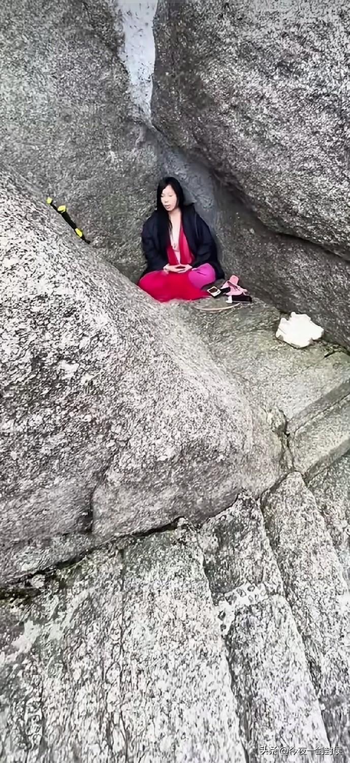 生活的苦难，其实才是最好的修炼，古人说：贫贱不能移，富贵不能淫，威武不能屈，就是
