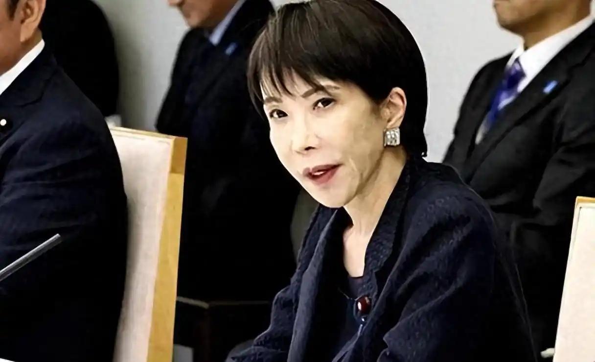 高市政府突然硬起来了！警告特朗普后不到48小时，日本逮捕多名美军，美国将被激怒！