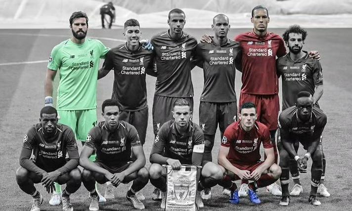 利物浦2019年欧冠决赛的首发阵容，赛季结束萨拉赫离队后，就只剩下3人了。

后