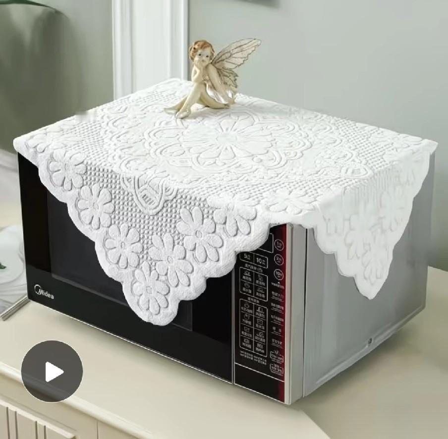 看到很多人家的家电都用这种蕾丝布罩着。说实话，我不喜欢，我家也从来不用。一是感觉