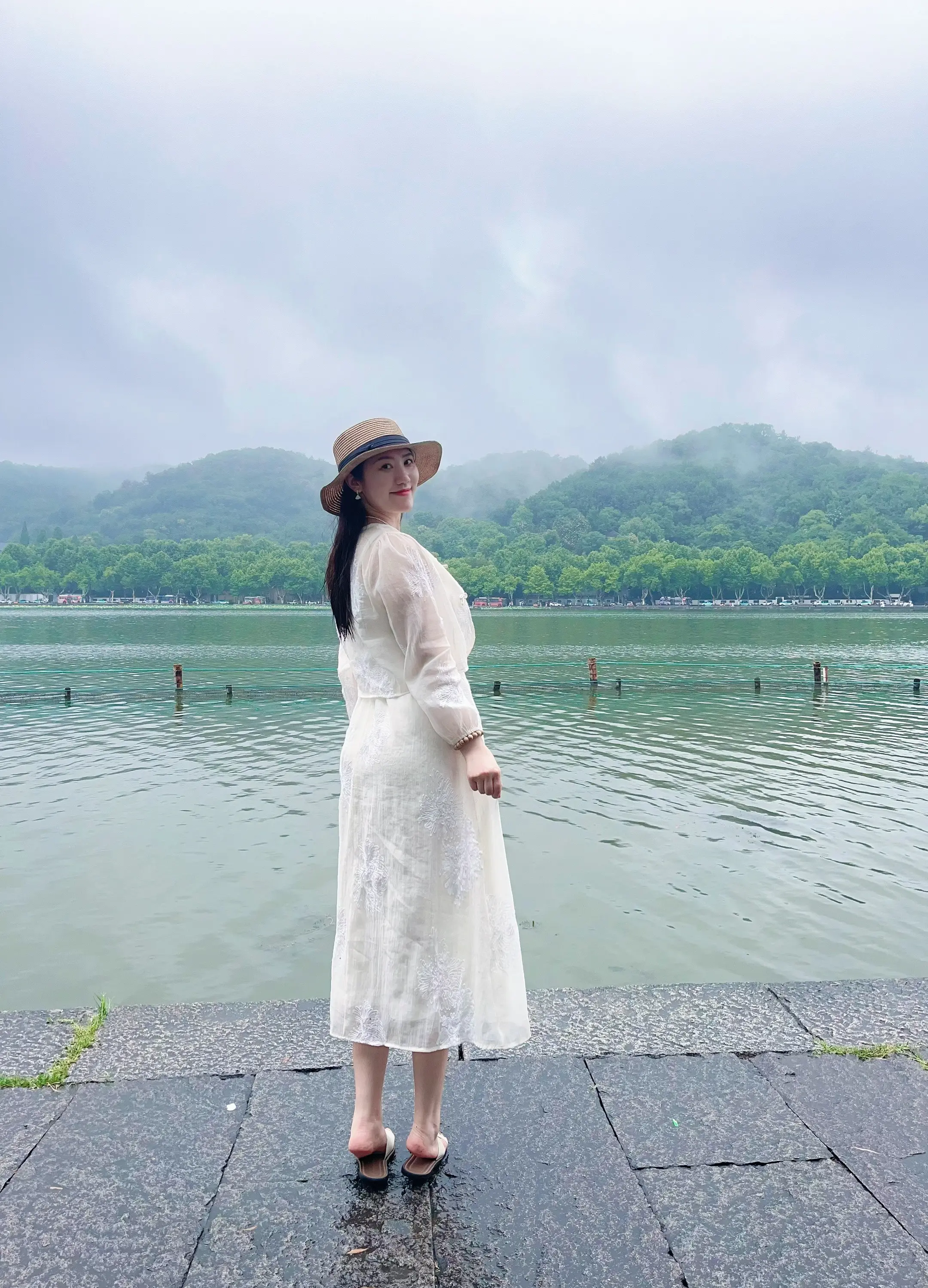 住进风景里 优雅气质 杭州西湖美景 温柔穿搭 ＃旅行
