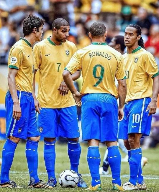 7-8-9-10，巴西梦幻四重奏，可惜都不如3R！[衰]这到底是球员的问题还是教