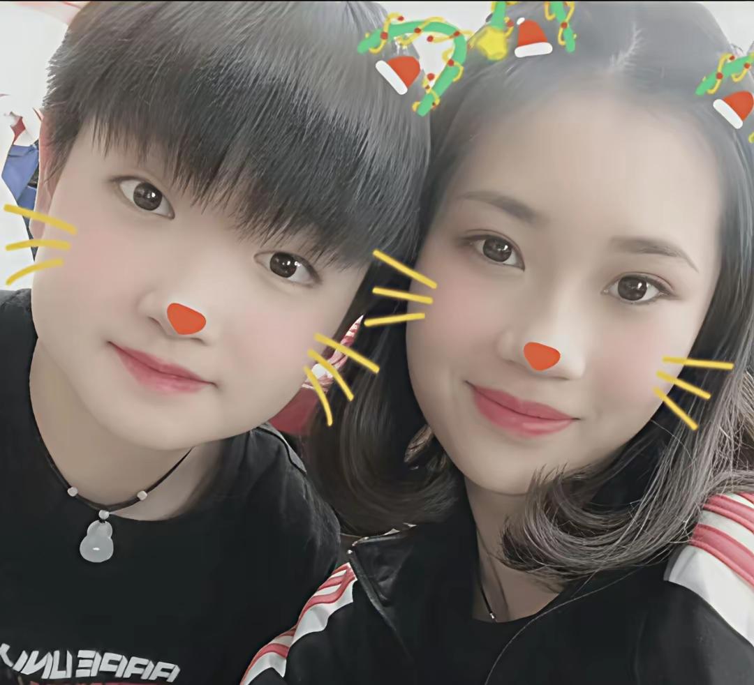 你给我最多的感动
一是因为美丽
二是因为干净
打干干净净的球
做干干净净的人
我