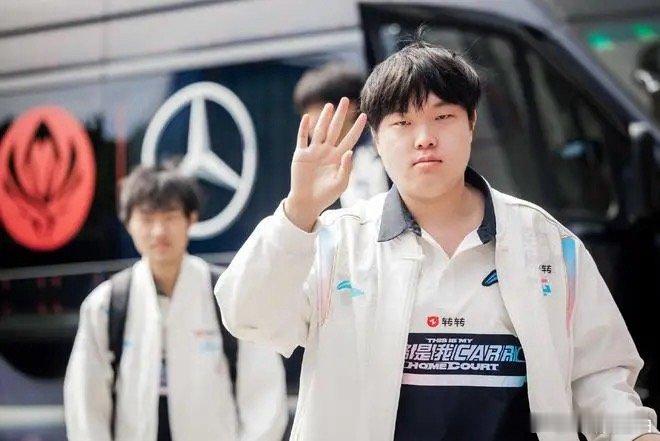 海外网友热议BLG击败PSG：能否只让Bin和ELK晋级，其他人淘汰？-是否可以