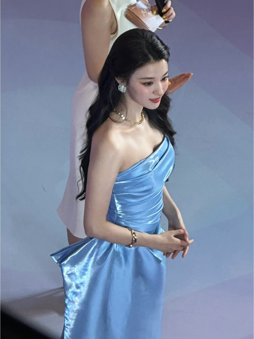 很想让人叫妈咪的视角 