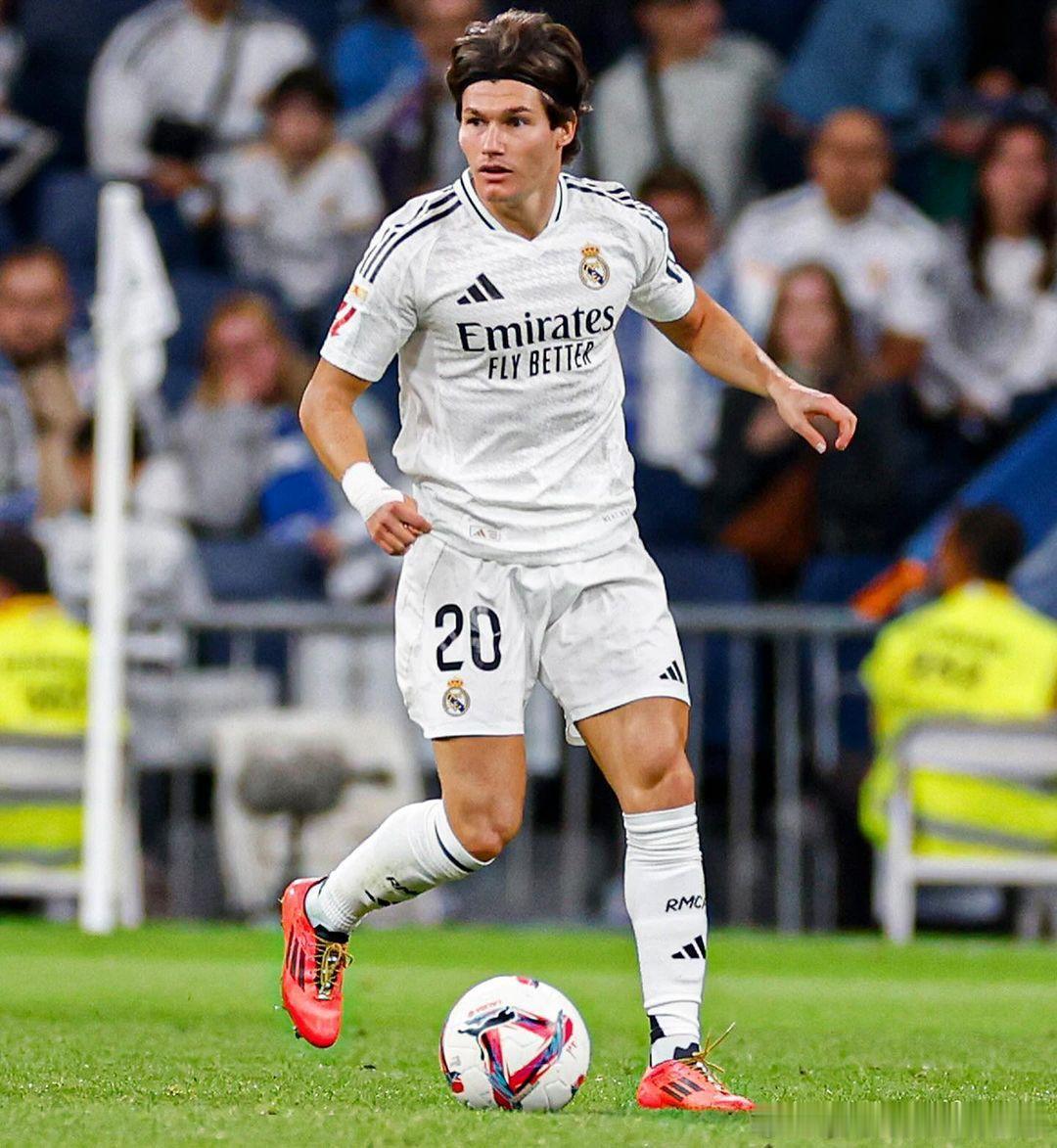 加西亚: 再我们的球迷面前取得胜利.¡感谢Madridistas!#HalaMa
