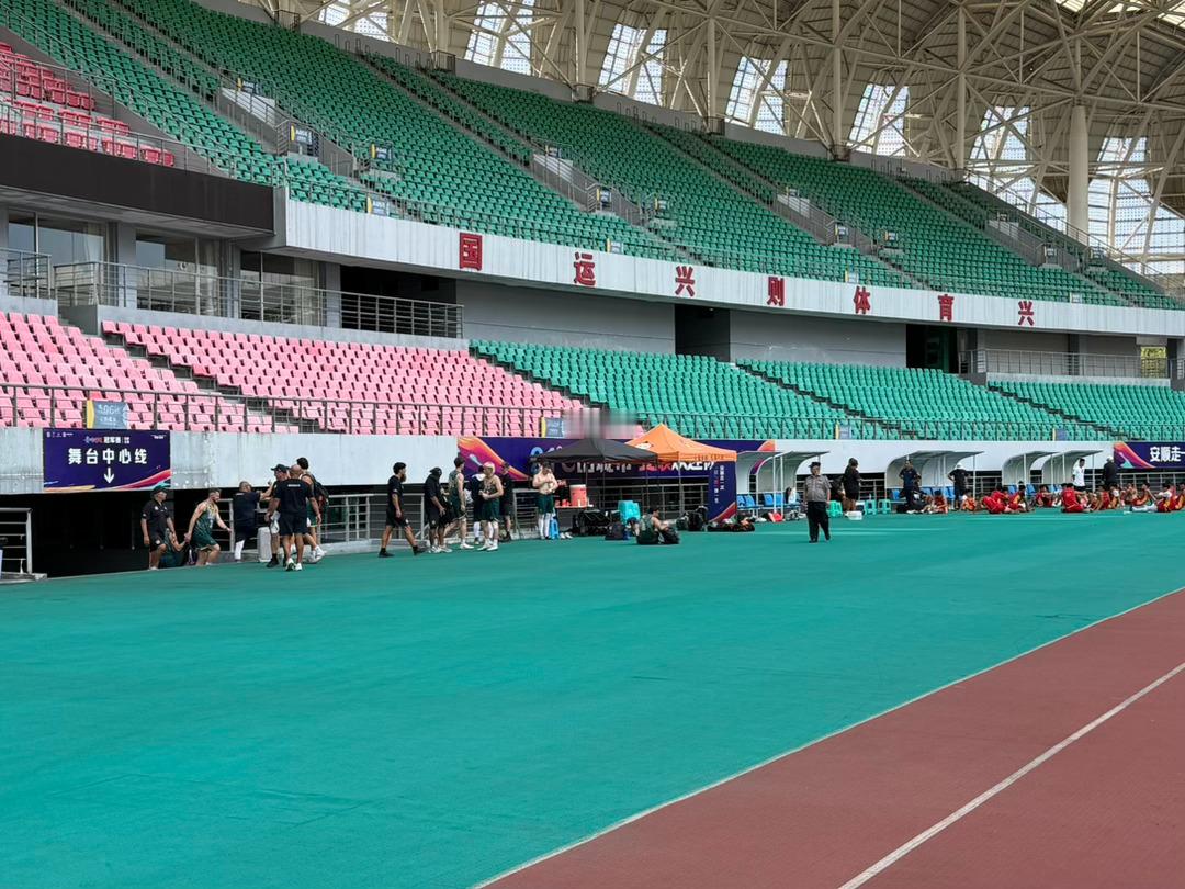 Day 1✅🇨🇳🇨🇦🇦🇺腰旗橄榄球 安顺