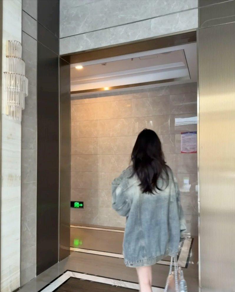 爱没用 相爱才有用 撒娇没用 有人在乎才有用 眼泪没用 有人心疼才有用 . 