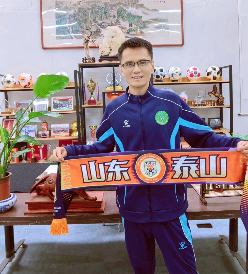 中秋佳节，鲁蜜之声祝福广大鲁蜜及全国各地球迷朋友们节日快乐，阖家团圆！✌️❤️?