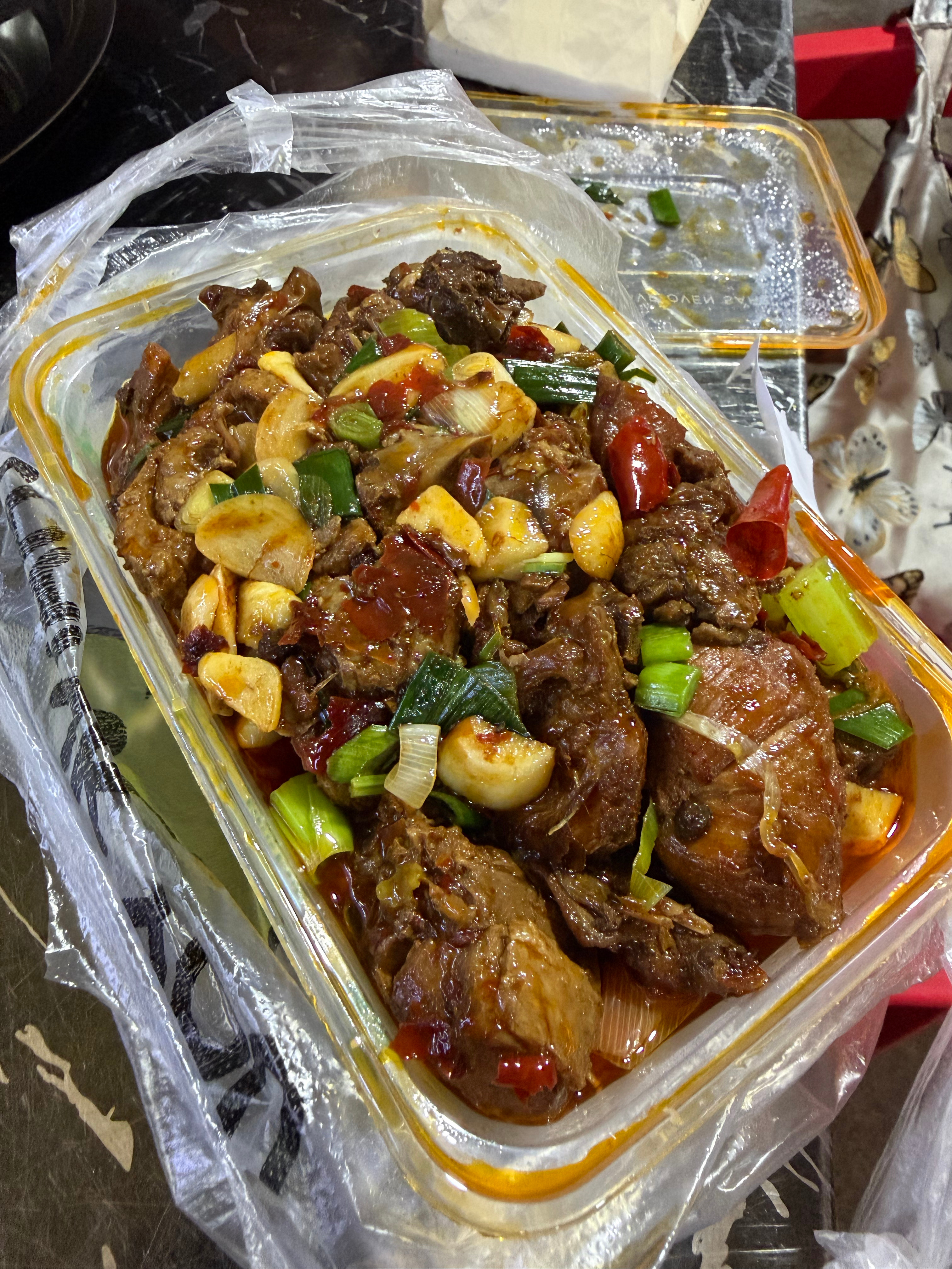 今日洋芋国依旧美而味之 p1这个好像叫啥什么怪噜饭吗 好好吃 没吃过这种类型的炒