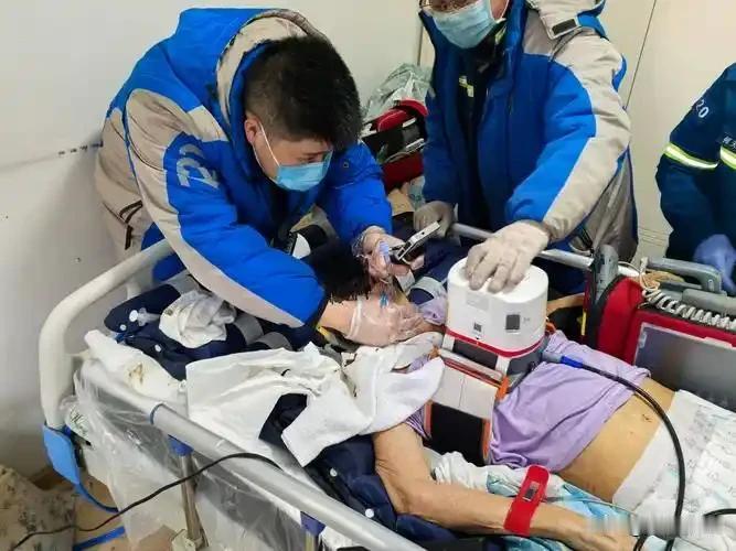 香港允许“拒绝抢救”，真的太人性化了！真心希望内地也能推行
 
刷到香港这条新规