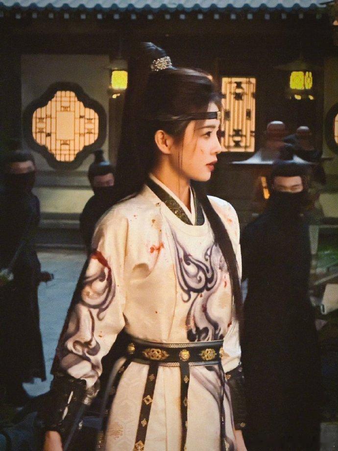 白鹿王楚然新剧敲定 2 月同期播出，成何体统和唐宫奇案顺势开启档期对打，两位主演