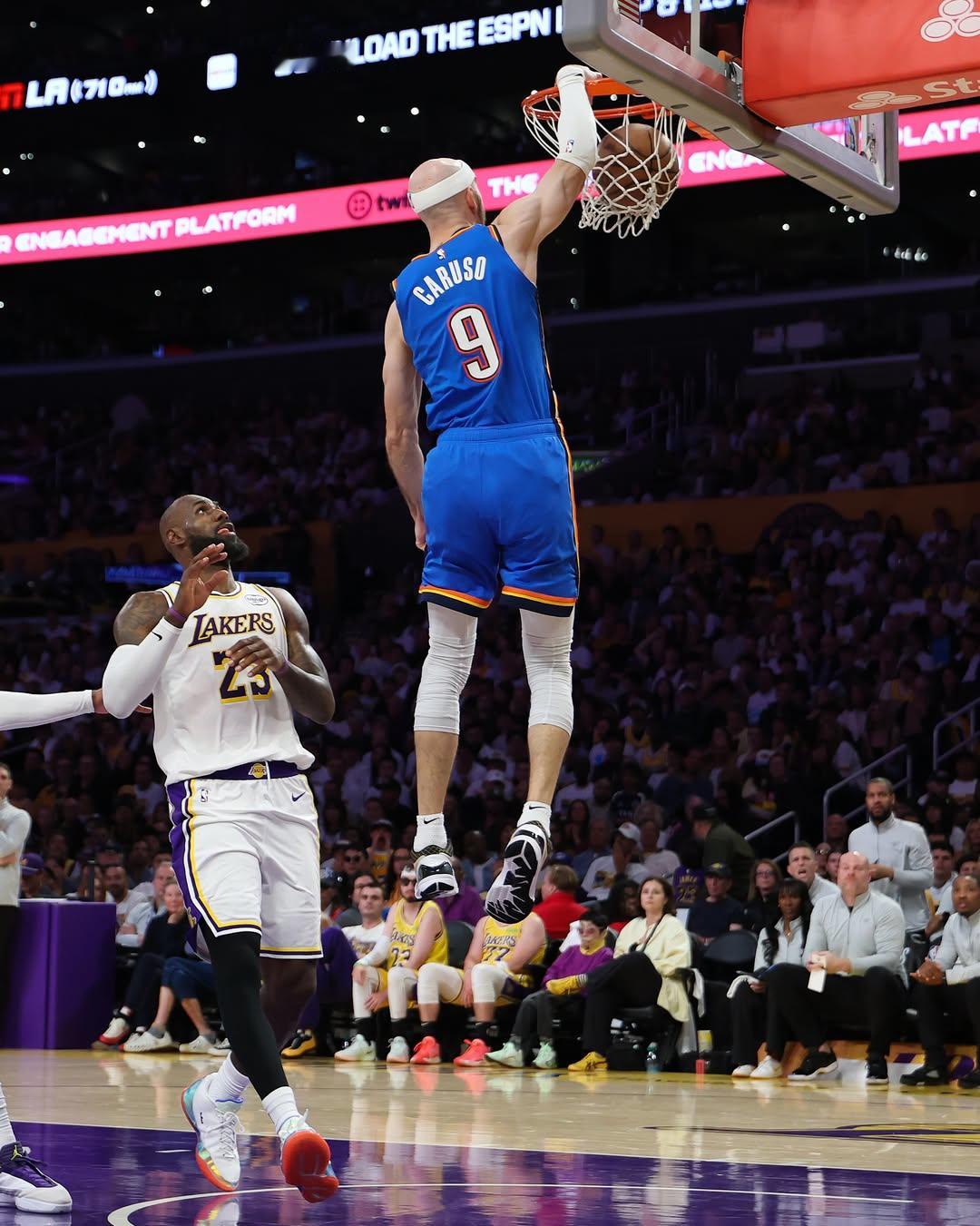 安慕希 百万撤离对于NBA 球员来说，能让老詹当背景板的机会，已经不多了！ 
