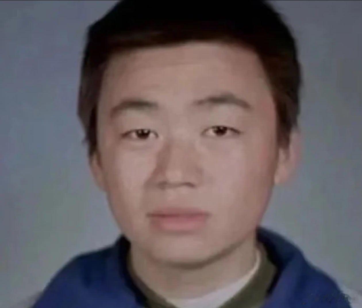 没有人哭是为了解决问题  我当然知道哭解决不了问题，但哭可以缓解情绪啊。换个角度