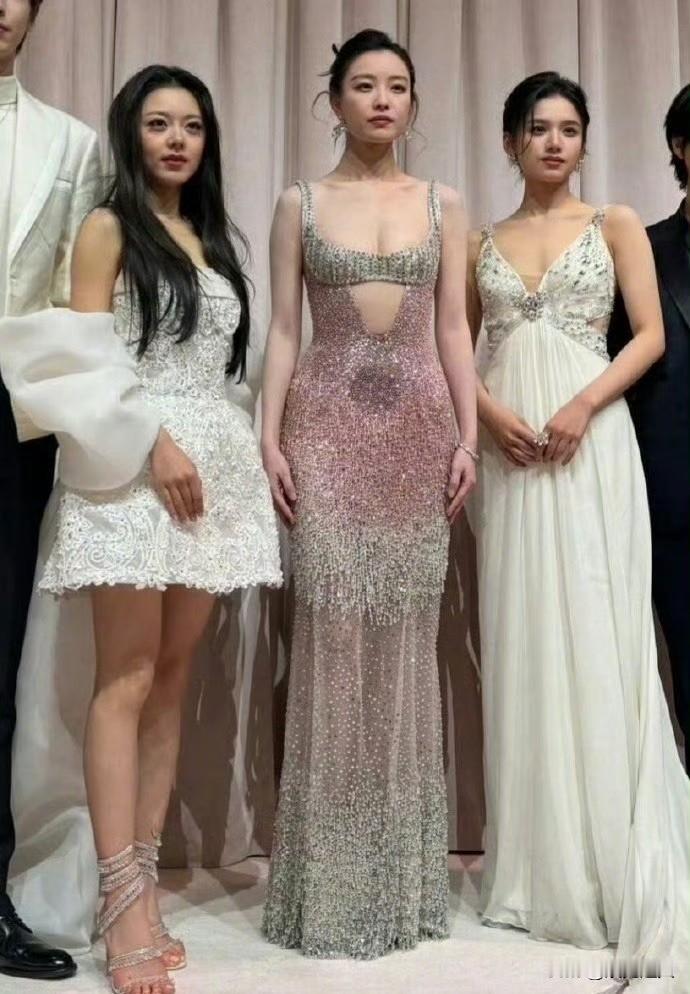 年轻在气质面前真的是一文不值！