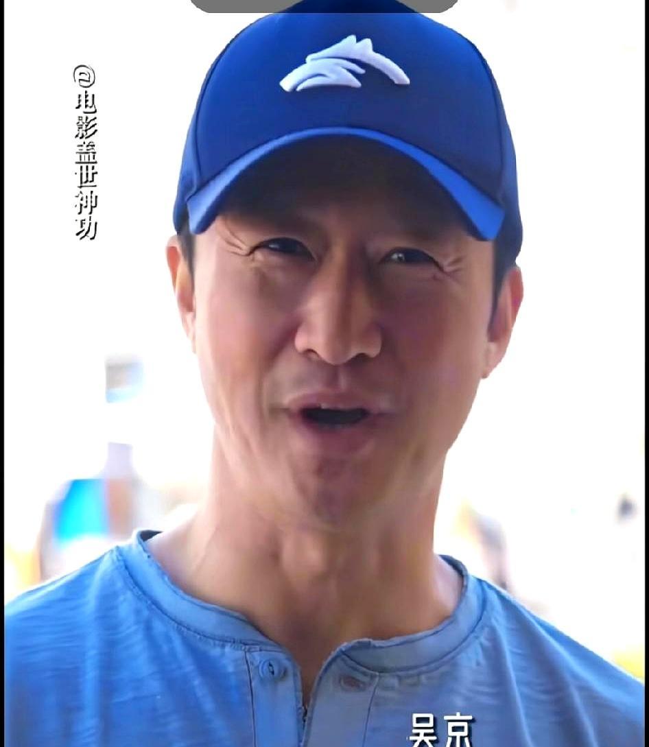 停拍战狼3，吴京少赚30亿
 
他把最赚钱IP摁进抽屉，转身扎进明朝刀口。横店搭