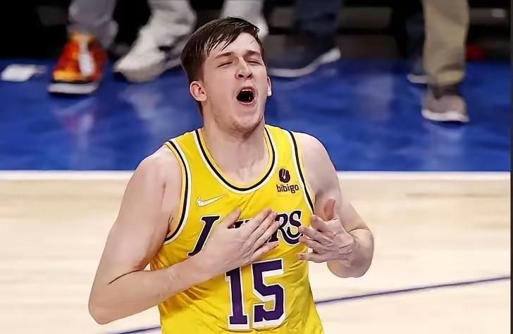 本赛季，小里弗斯场均贡献28.9分、5.7个篮板和6.8次助攻，能力绝对是联盟前