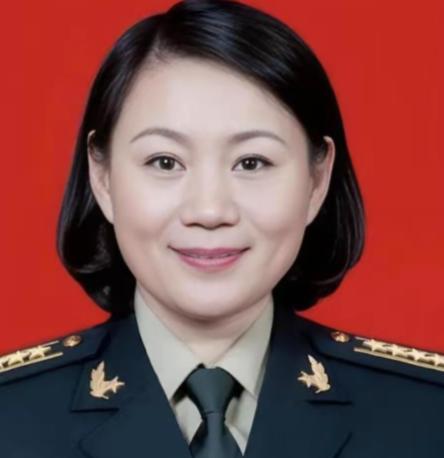 许世友的孙女许道江，和丈夫大吵一架之后，满肚子的委屈没地方倒，思来想去，把电话打