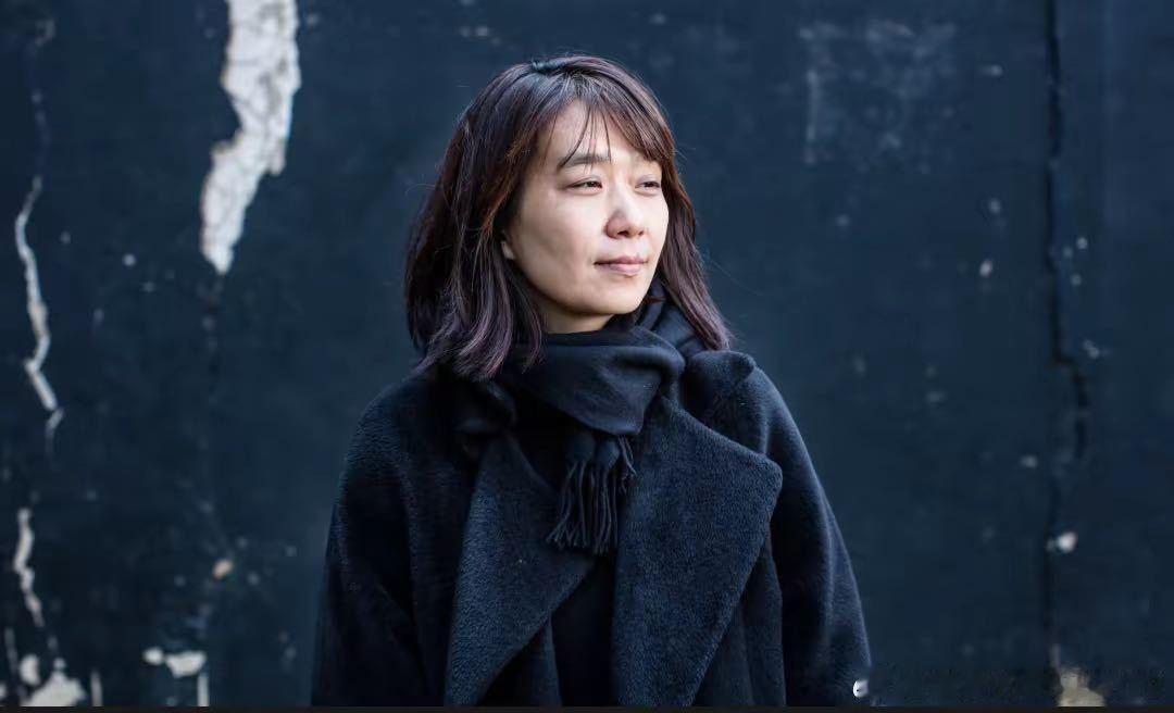 看完了韩国作家韩江的小说《素食者》。韩江凭借这本小说获得了2024年诺贝尔文学奖