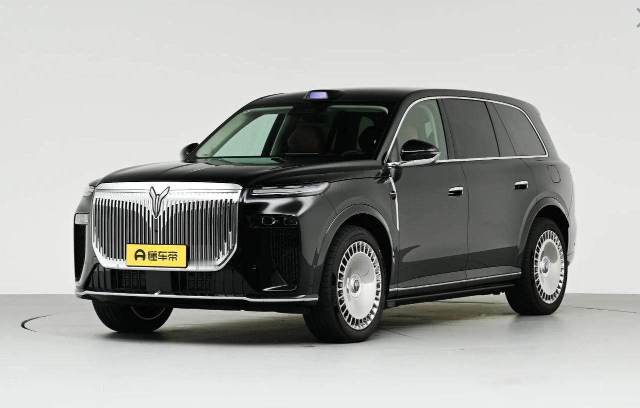 先看一组数据：
深蓝S09，5205*1996*1800，轴距3105，增程动力