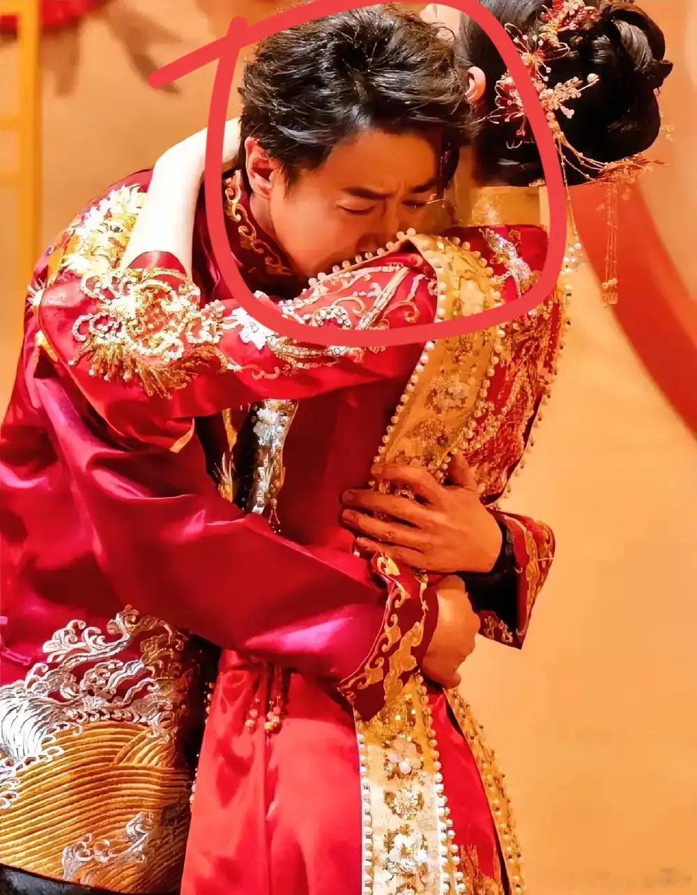 董璇张维伊求婚视频 张维伊娶到董璇激动的竟然哭了我却想给他泼盆冷水他不觉得自己很