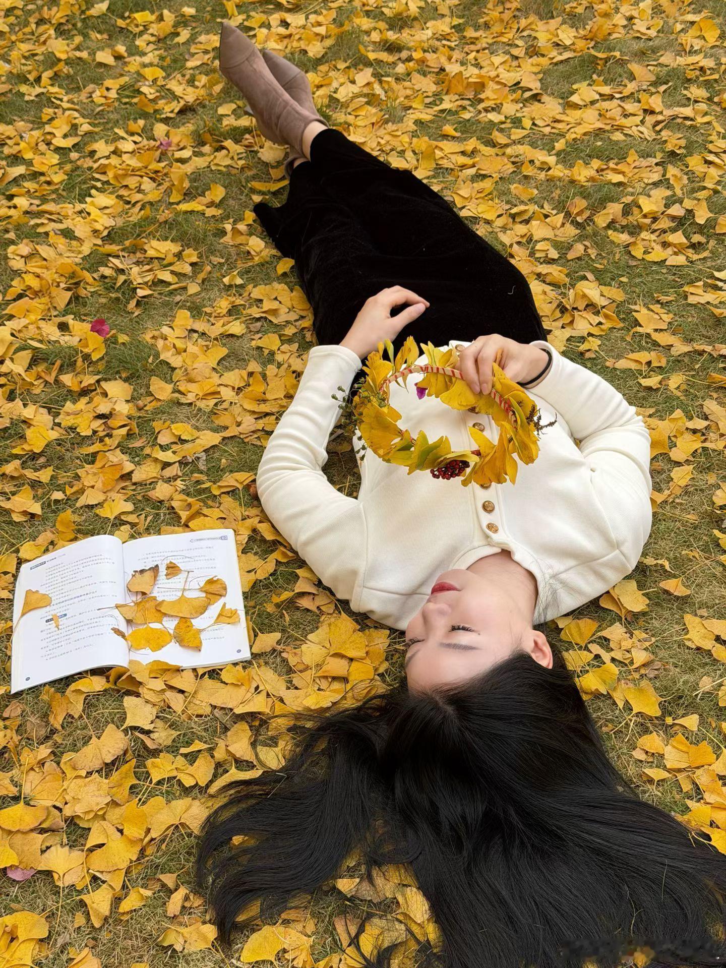 复盘收工，晚安家人们～明天见❤️坐等A股明天继续冲，吃肉不停🍗祝大家持有的票一