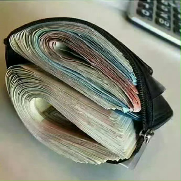 秒赞，你将会收获一笔意外财富💰 ​​​