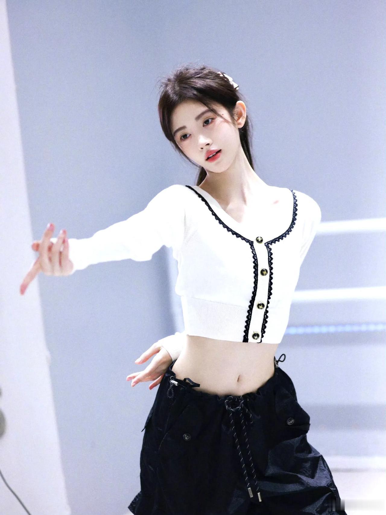 好有活力的小鞠[心]
#说TA# #娱乐# #八卦手册#
