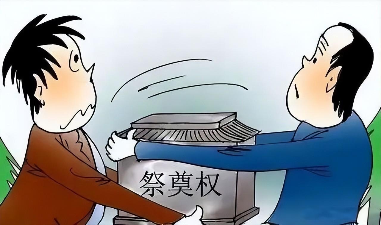 湖北麻城，一男子祭祖时，发现父母合葬坟遭邻居破坏，—碗口粗的松树轰然倒下压住坟头